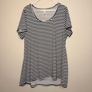 LuLaRoe Black and White Striped Short Sleeve Tee 2XL